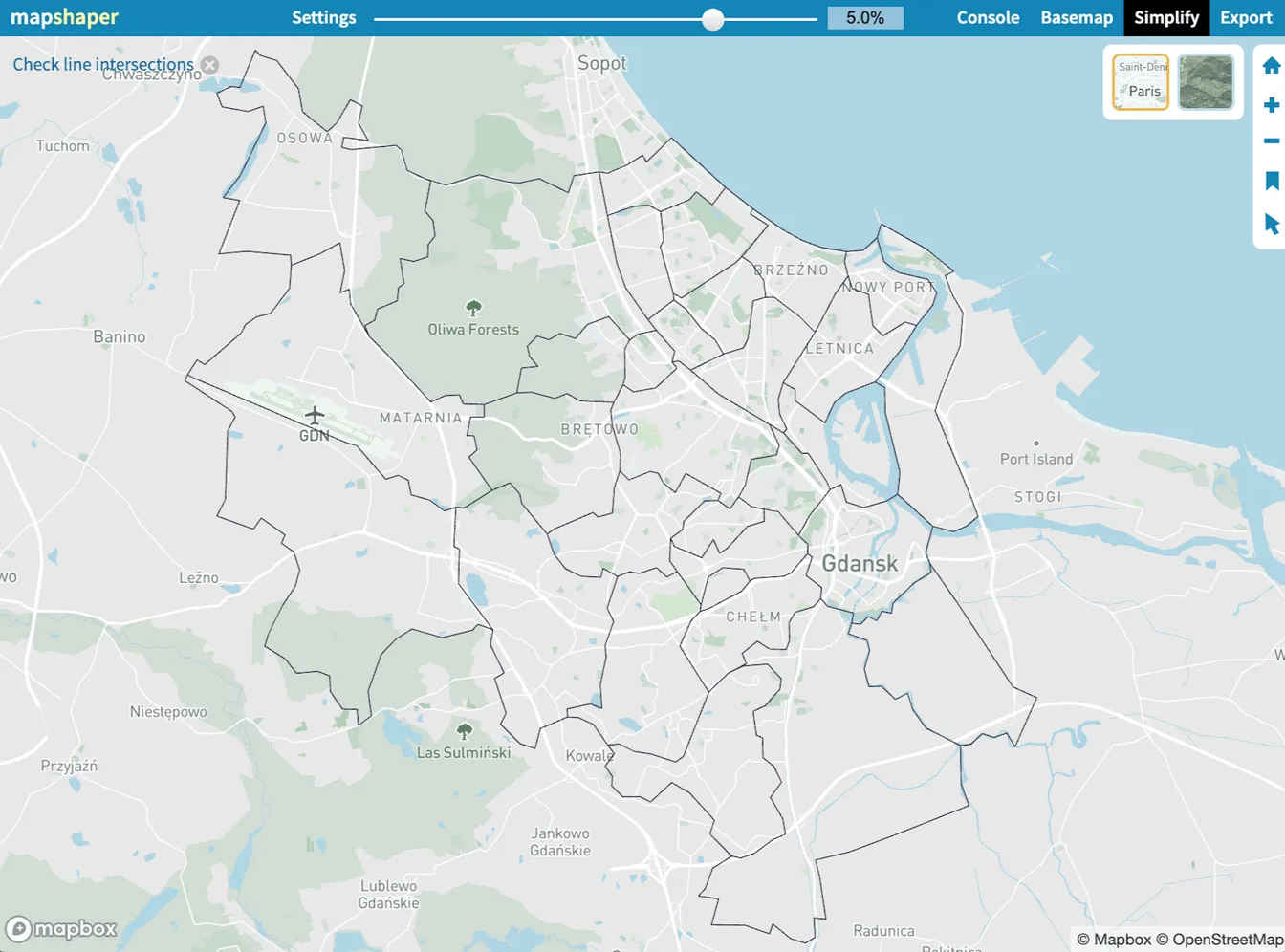 Ten sam widok w mapshaper.org po redukcji szczegółowości do 5%: mapa Gdańska wygląda niemal identycznie jak przed uproszczeniem.